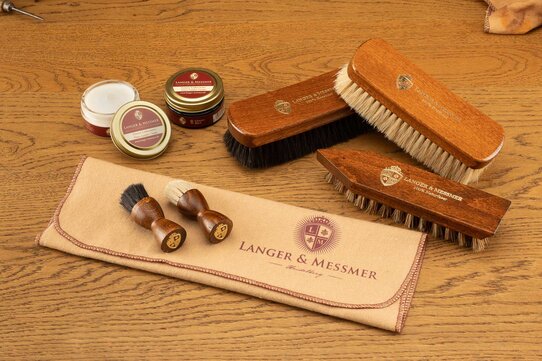 Langer & Messmer 8-teiliges Schuhpflegeset inkl. Pflegecremes und hochwertigen Rosshaarbrsten