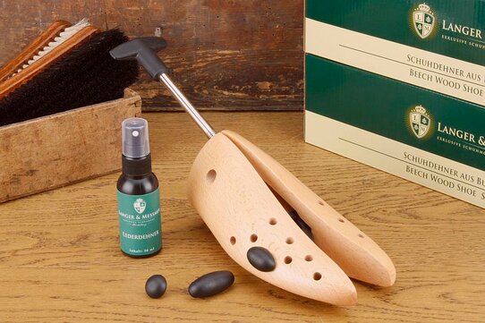 Langer & Messmer Beechwood Shoe Stretcher for Men incl. Leather Stretch Spray Size UK 5.5/6.5