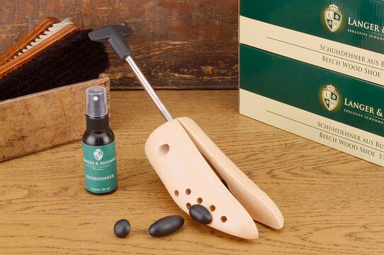 Langer & Messmer Beechwood Shoe Stretcher for Women incl. Leather Stretch Spray Size UK 4-6