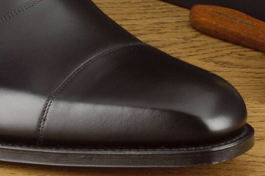 Loake Laxford Black UK Size 6 Goodyear Welted