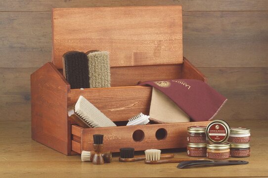 Langer & Messmer Wooden Valet Box Heidelberg (incl. 17-piece shoecarekit)