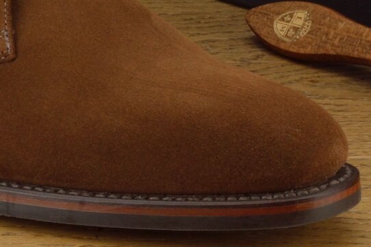 Loake Pimlico Brown Suede Size UK 8.5 Goodyear Welted Rubber Soles