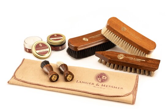 Langer & Messmer 8-teiliges Schuhpflegeset inkl. Pflegecremes und hochwertigen Rosshaarbürsten