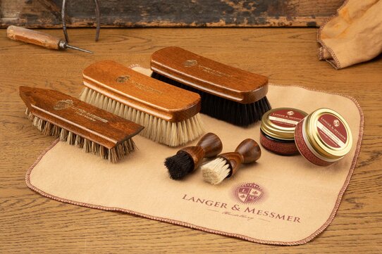 Langer & Messmer Wooden Valet Box Mannheim (With 8 Piece Shoe Care Set)