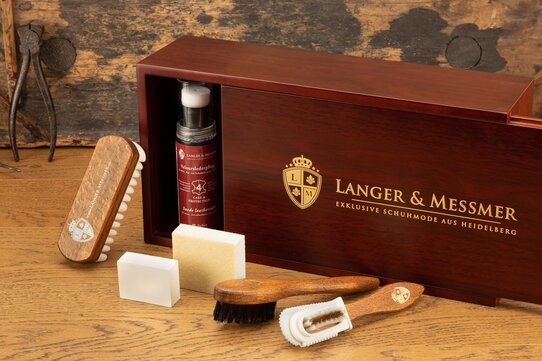 Langer & Messmer Wooden Valet Box Mannheim (With 6-piece velour care set)